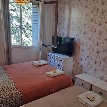 Ideale Pour Vos 3 Pieces Avec Terrasse Et Stationnement Nice